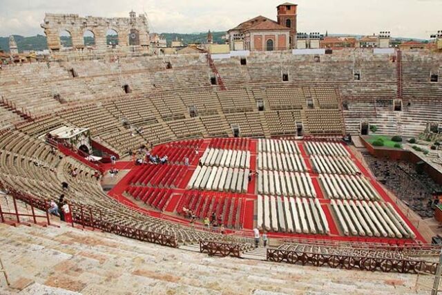 Saison des opéras de l'arène à Vérone