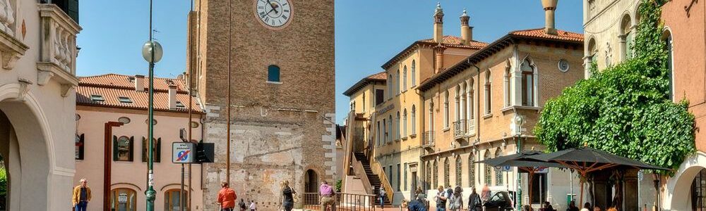 Mestre centro, città metropolitana di Venezia. Servizio di noleggio con conducente, trasferimento privato dagli aeroporti di Venezia e Treviso con autista professionista